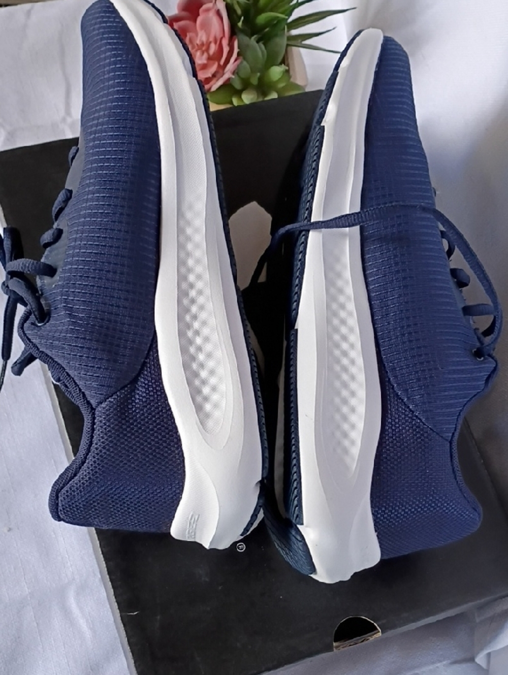 Under Armour Men's Charged Pursuit 3 Navy and White Athletic Sneakers Size 8.5 - Picture 4 of 8